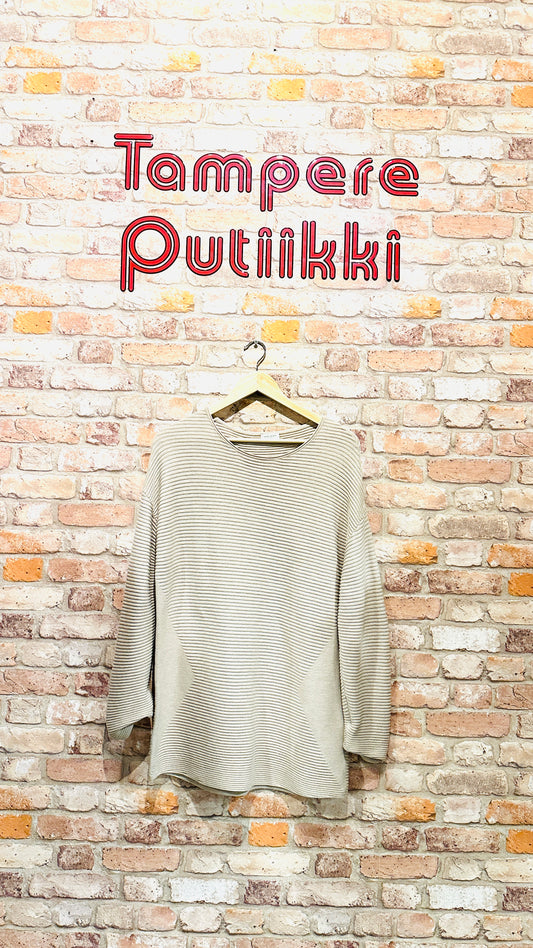 light Brown Sweateri koko xl