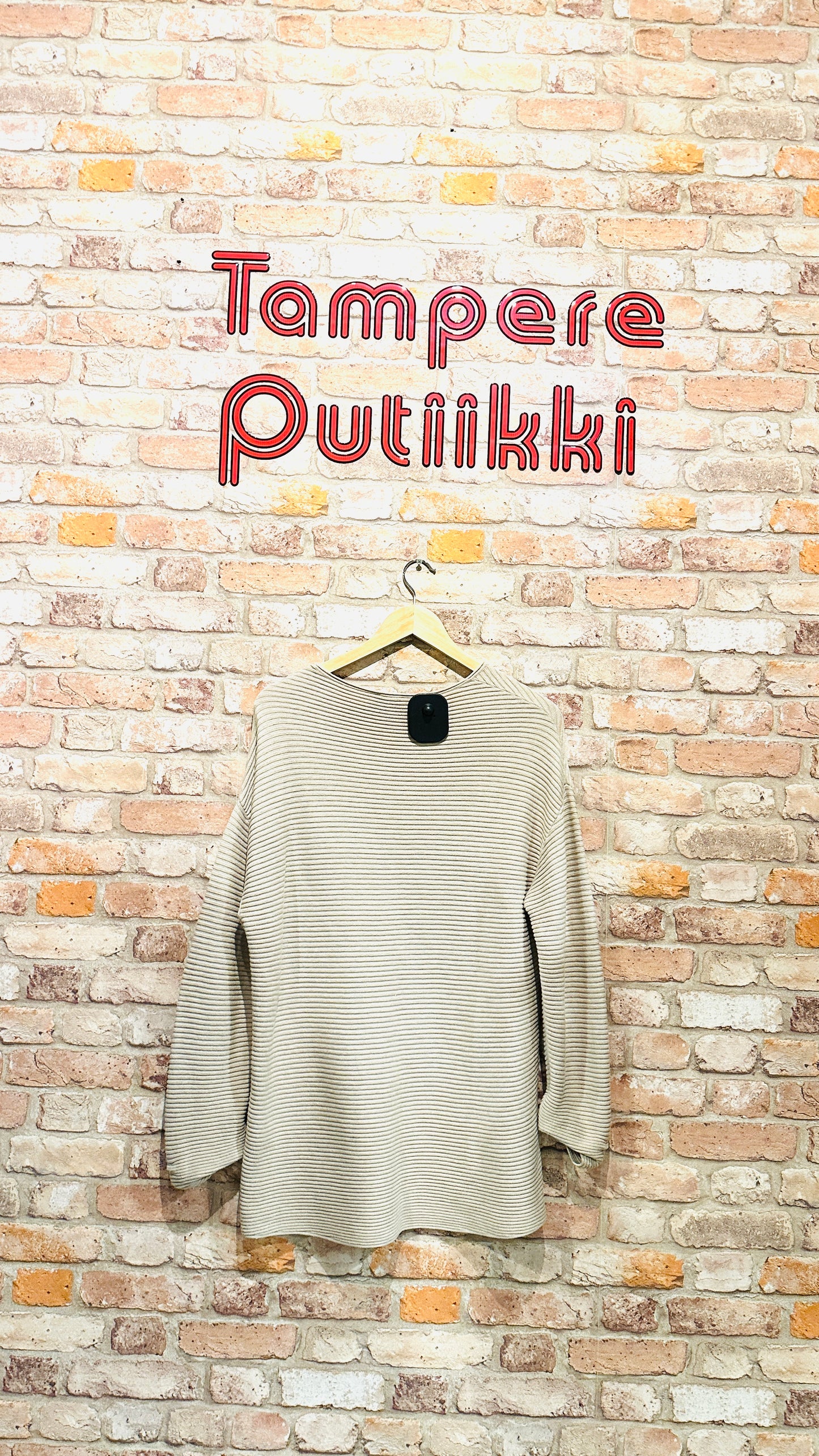 light Brown Sweateri koko xl