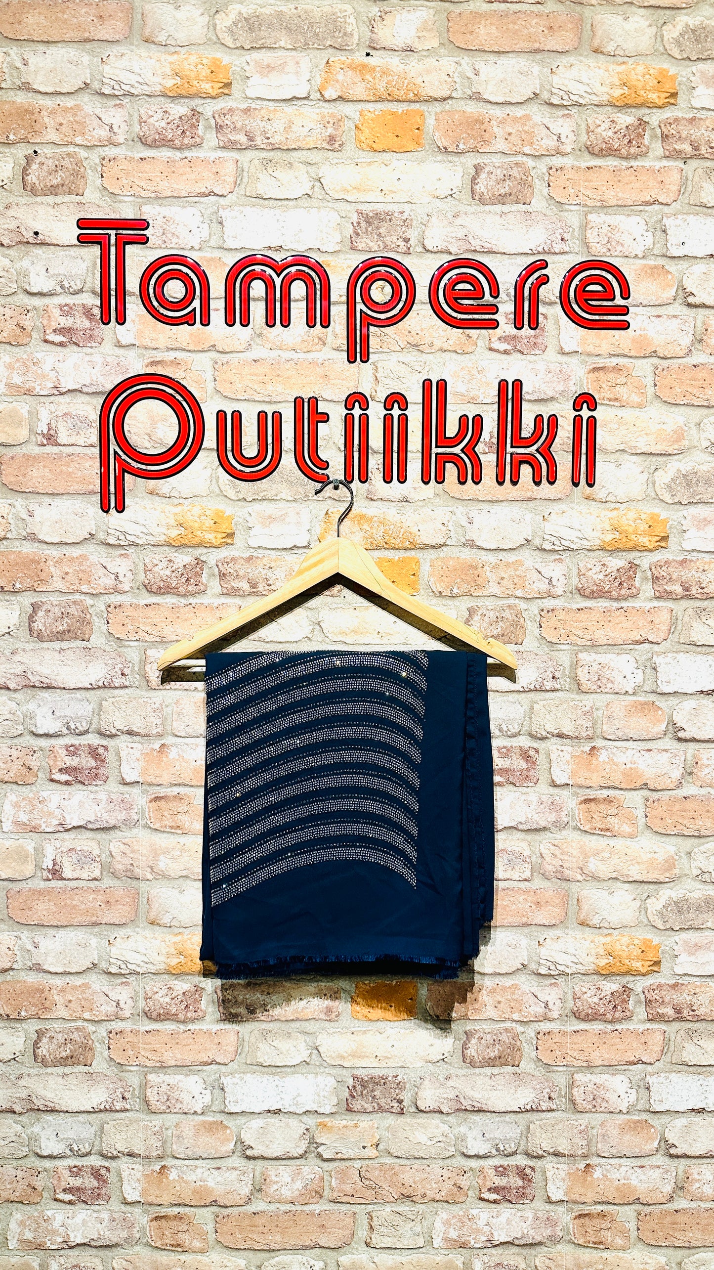 Tumma sininen Pohja ja kirkas ja hematitti kivi