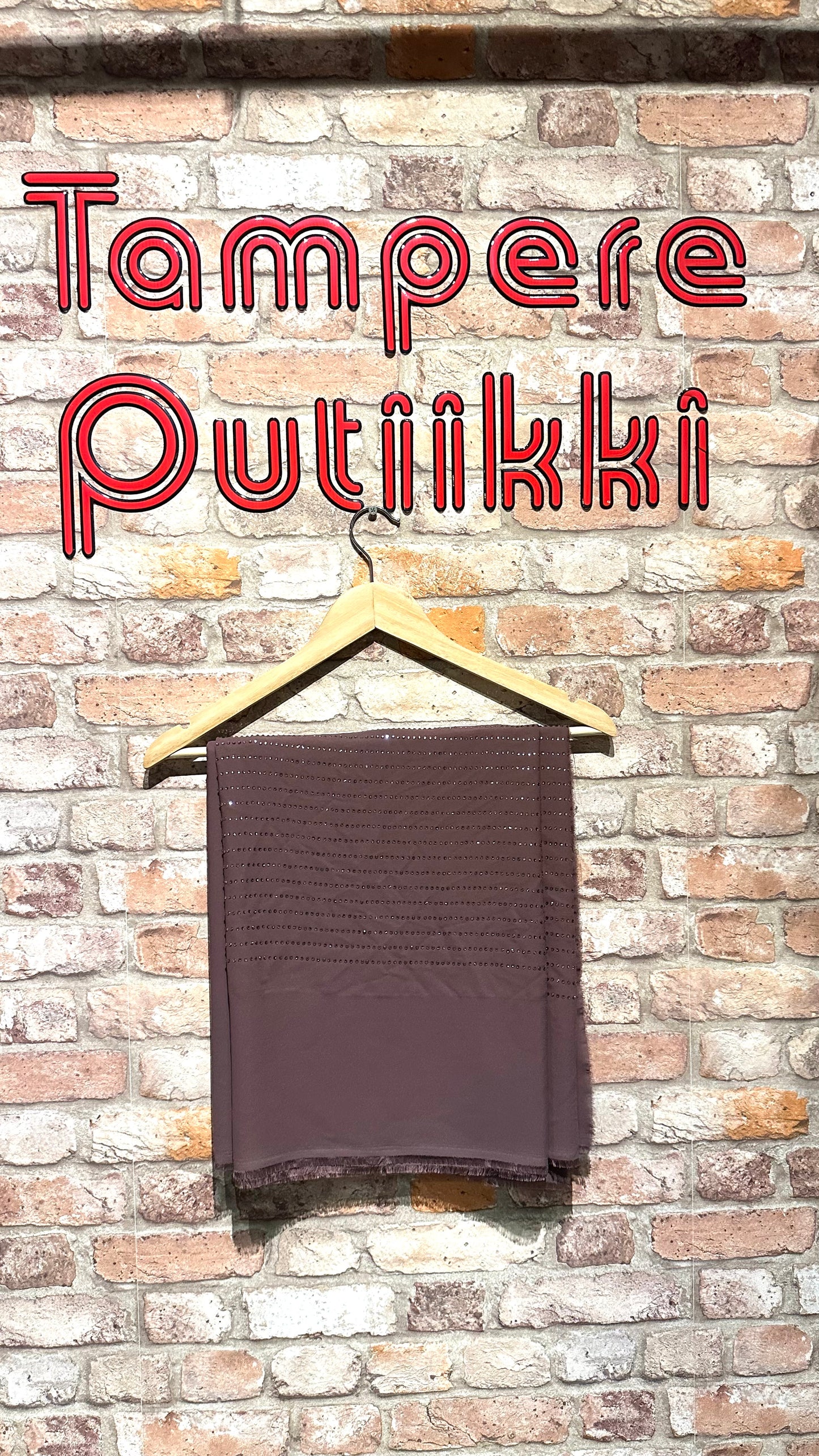 Marjapuuro pohja ja sama vari kivi