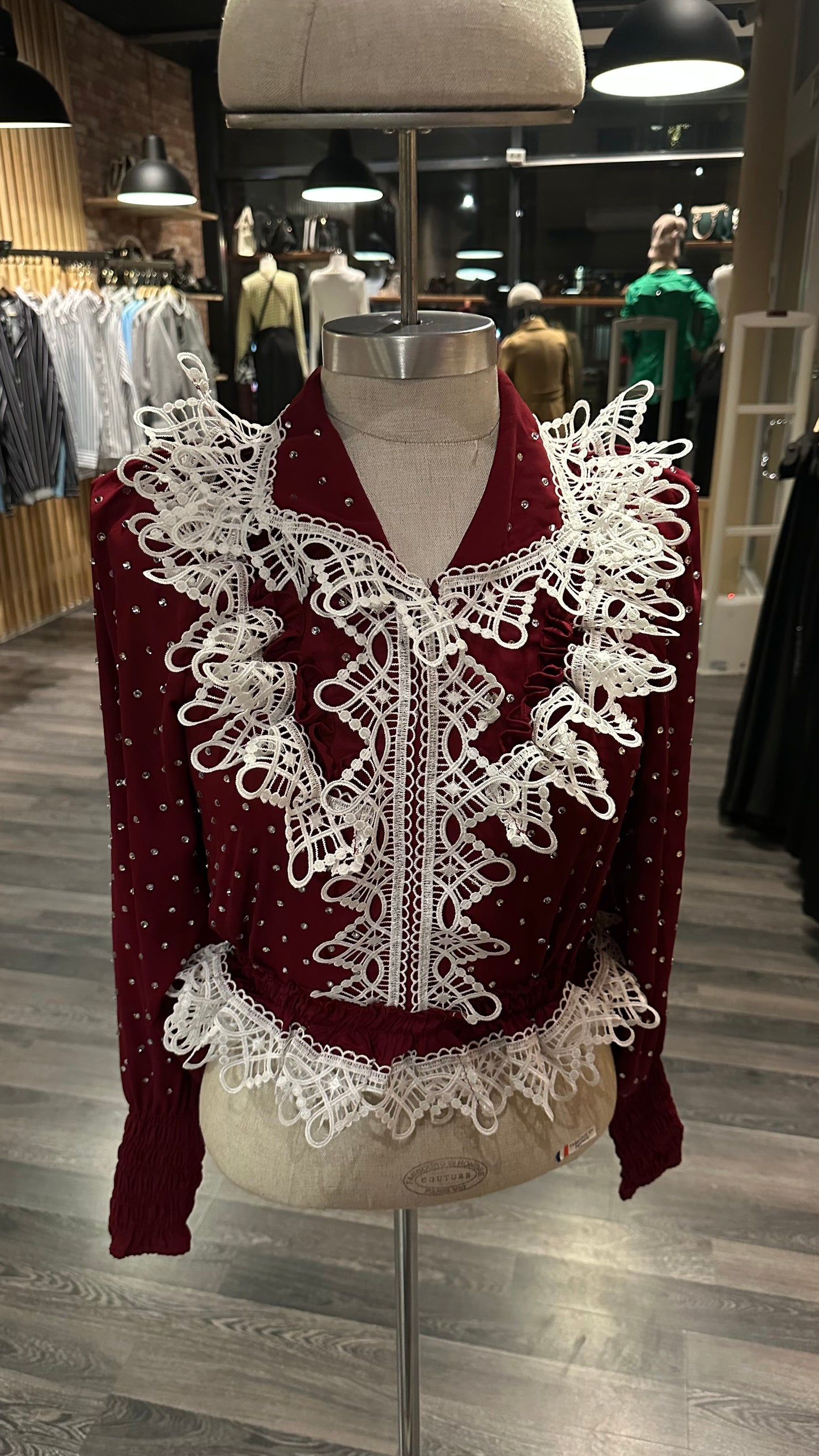 Viini punainen iso Kivi