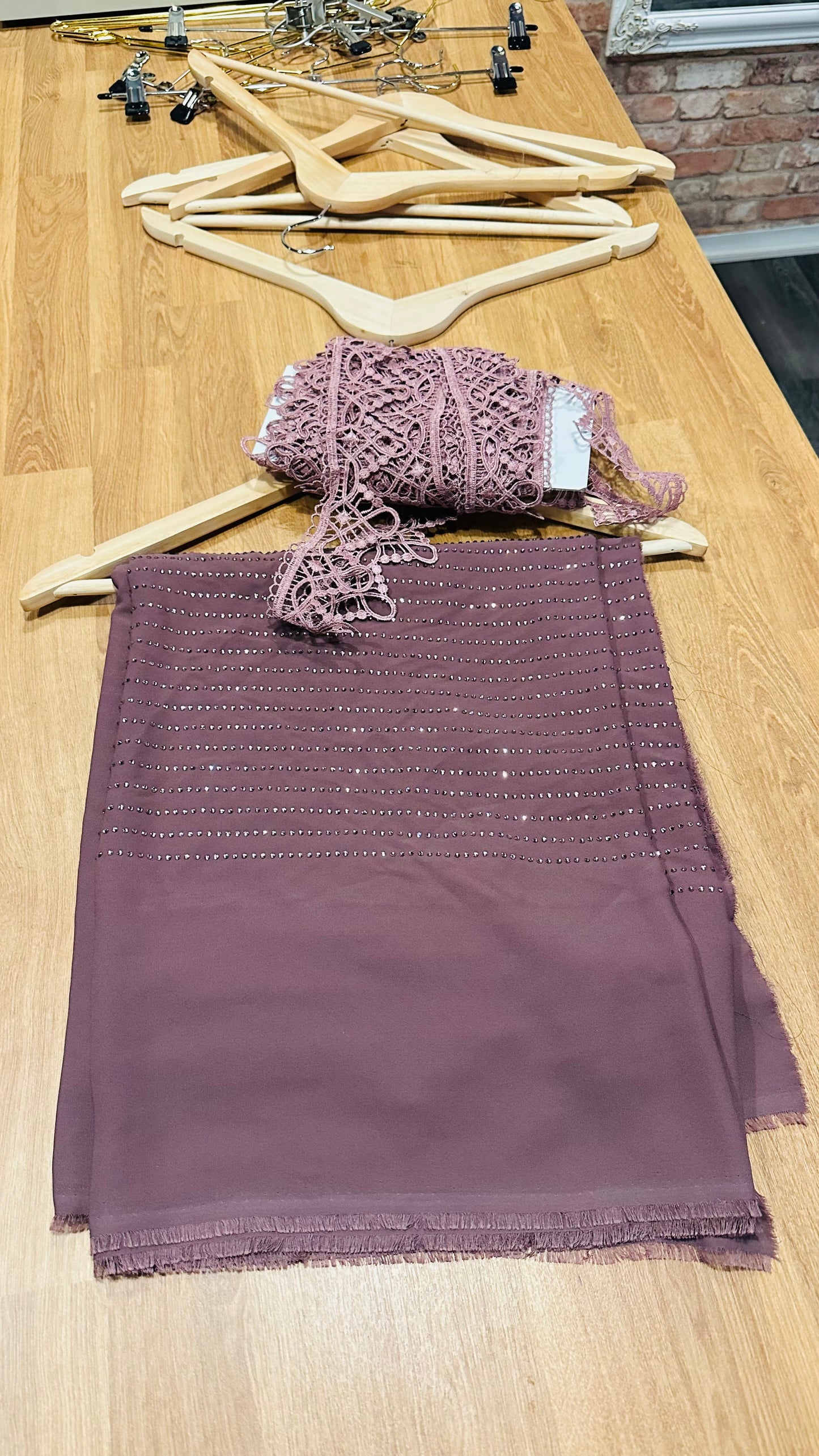 Marjapuuro pohja ja sama vari kivi