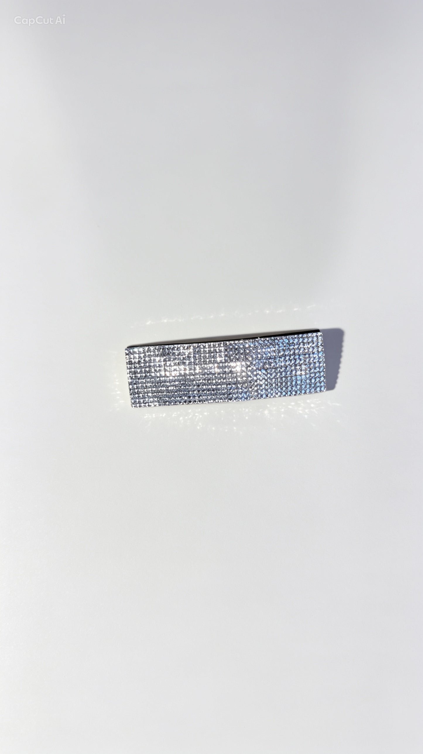Hius clips